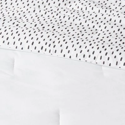 Reversible Microfiber Dot Comforter - Room Essentials™ 7 Reversible Microfiber Dot Comforter - Room Essentials™ - Image 5