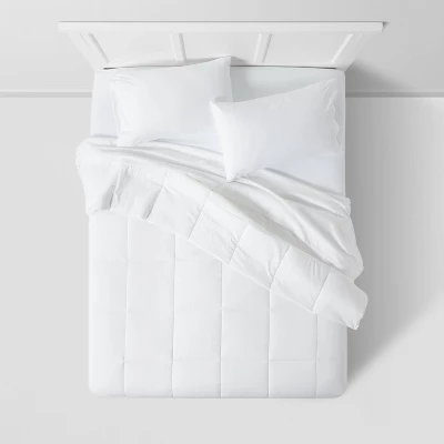 All Season Down Alternative Machine Washable Comforter - Room Essentials 4 All Season Down Alternative Machine Washable Comforter - Room Essentials - Image 2